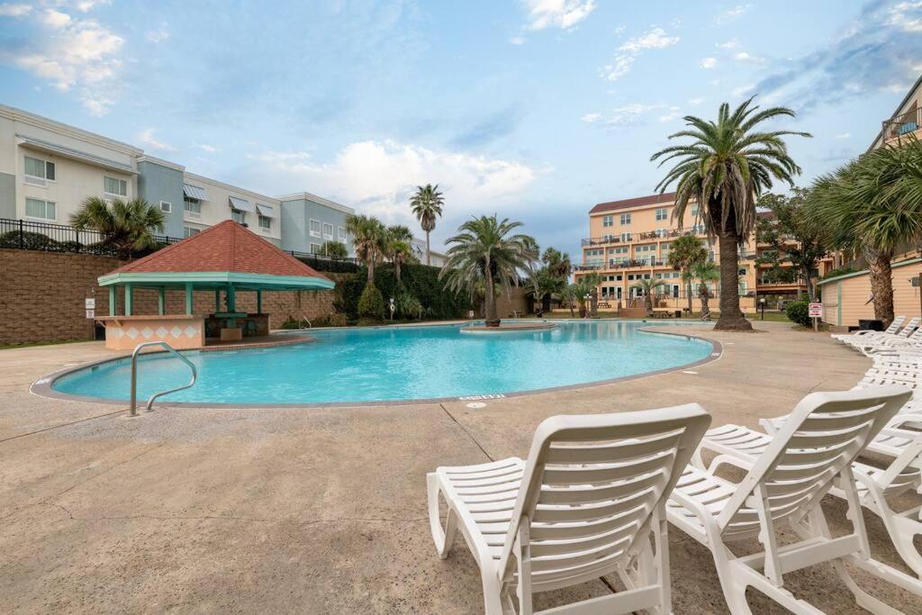 Baca Beach Escape I - 3 Pools - Pet Friendly 갤버스턴 외부 사진